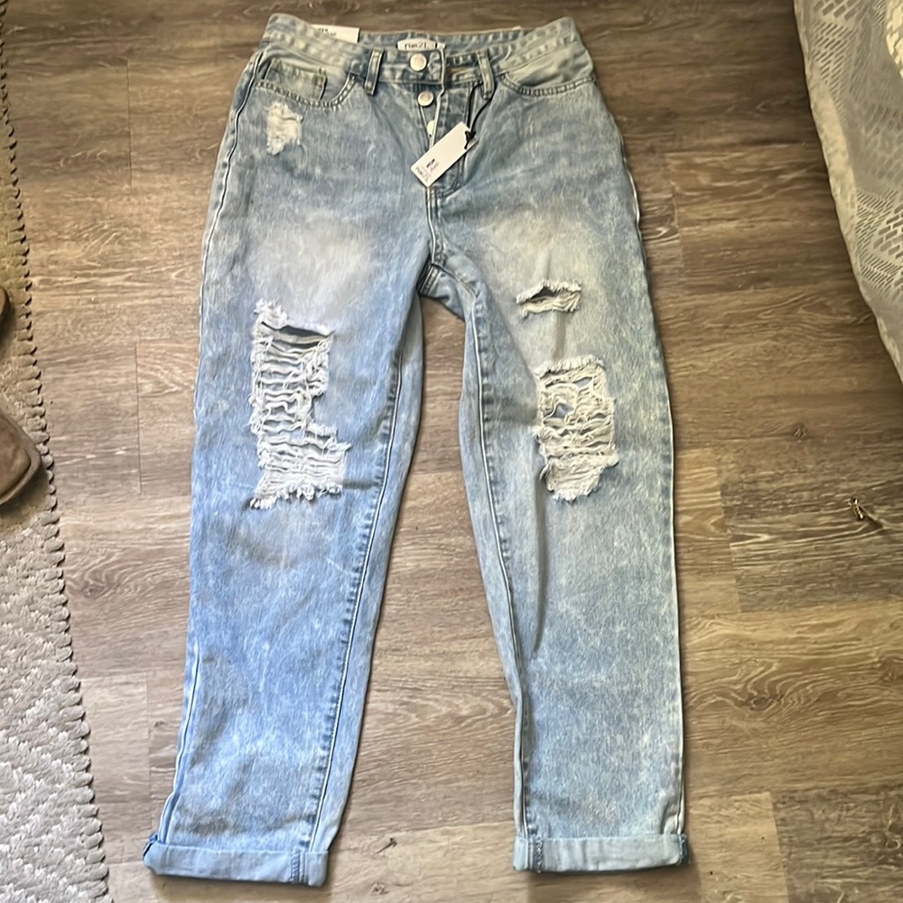 Mom Jean Rue 21